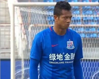 她也实在没有力气再去找一份临时工，于是便只能走回了家。
